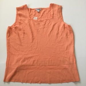 4/$16 🌺 Peachy Orange Shirt